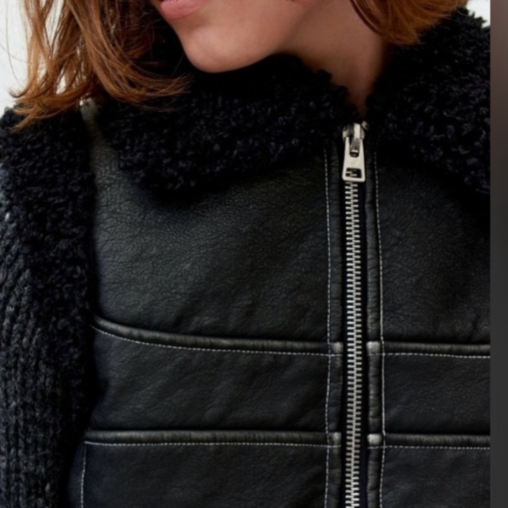 🟠NWT BDG Donald Faux Leather Moto Vest in Black SMALL - Picture 2 of 7
